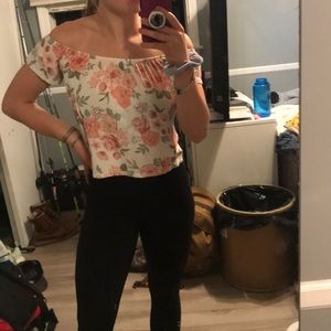 🌟3 for $15🌟Off the shoulder top